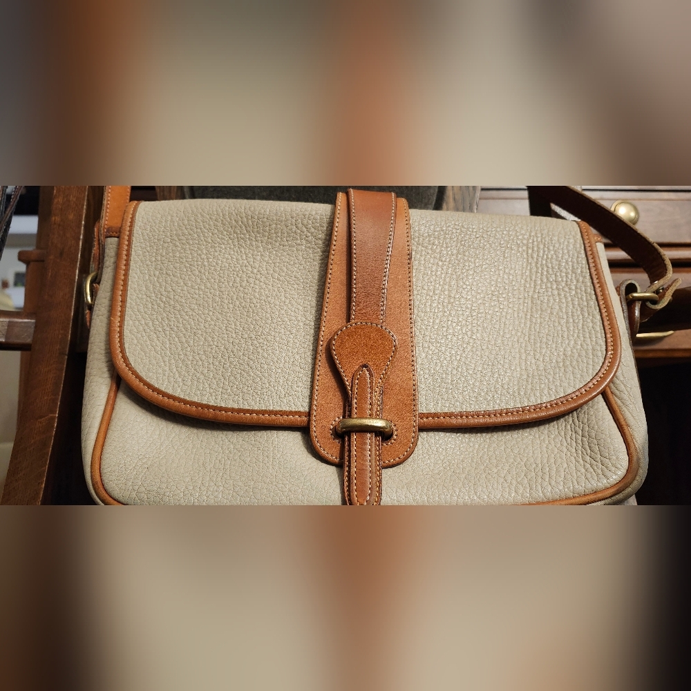 Vintage Dooney & Bourke Egg Shell? and Tan Leather Shoulder Bag